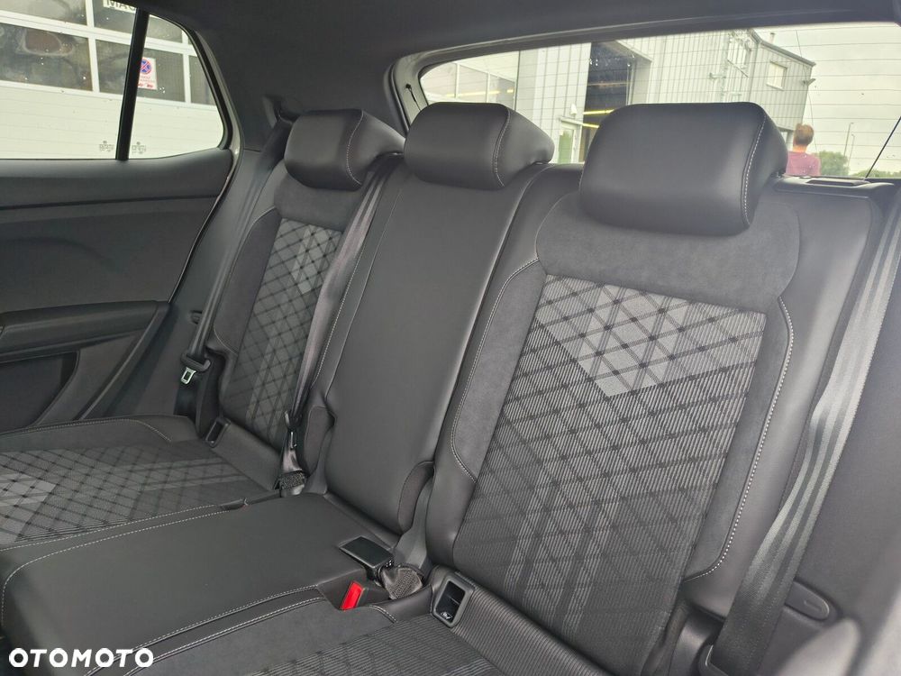 Volkswagen T-Cross 1.0 TSI R-Line Plus DSG - 15
