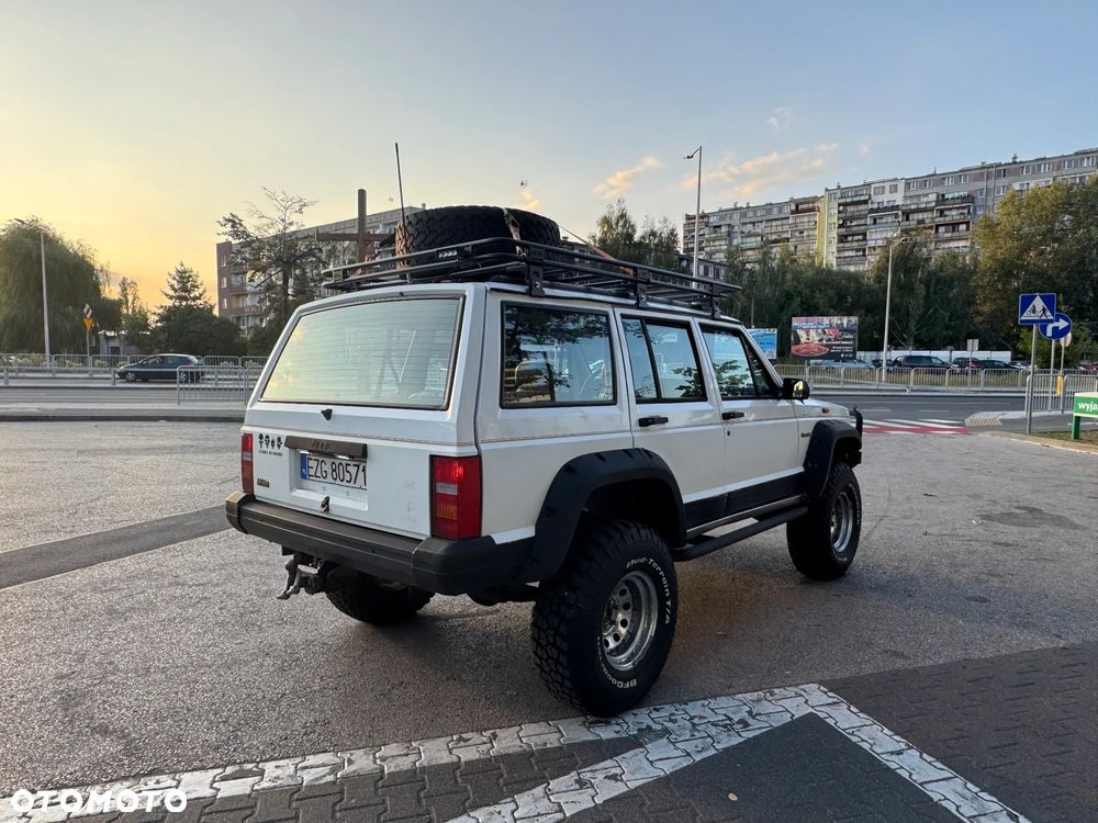 Jeep Cherokee 4.0 Limited - 7
