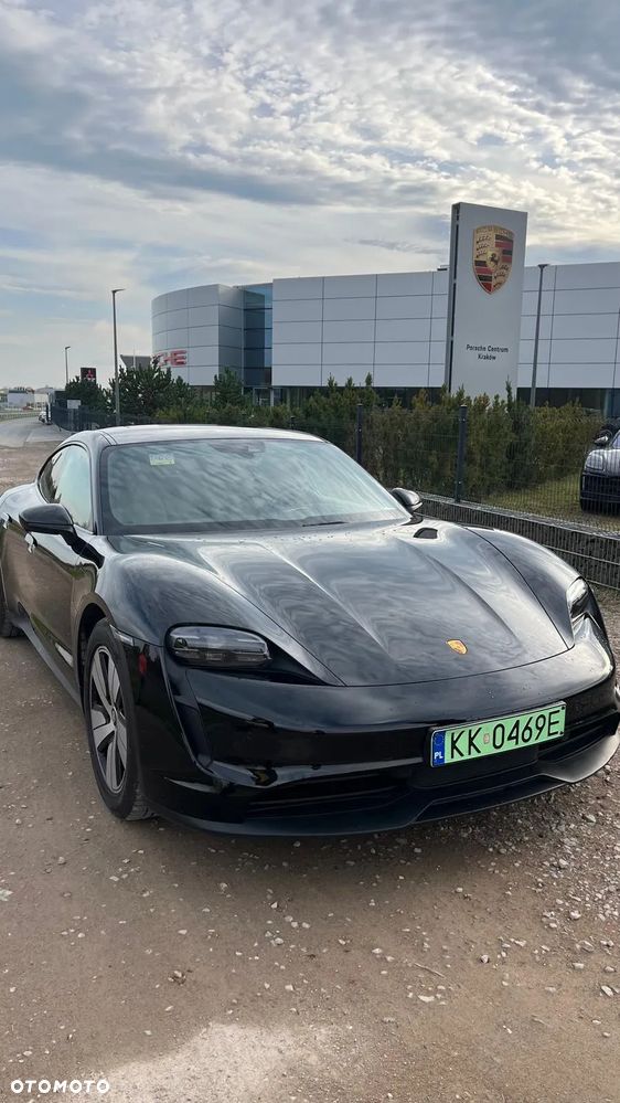 Porsche Taycan - 16