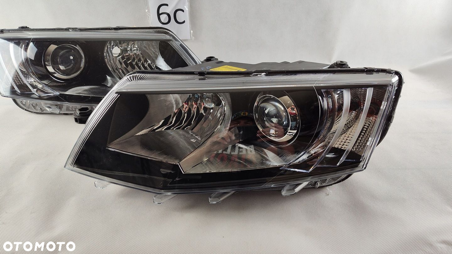 SKODA OCTAVIA III XENON LEWY PRAWY REFLEKTOR 5E1 - 5