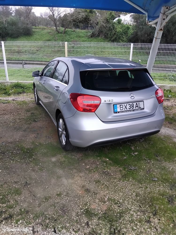 Mercedes-Benz A 180 i - 3