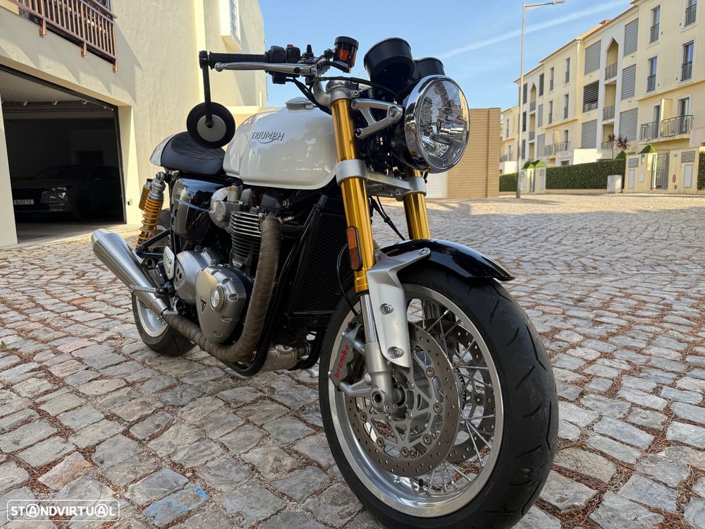 Triumph Thruxton R - 2