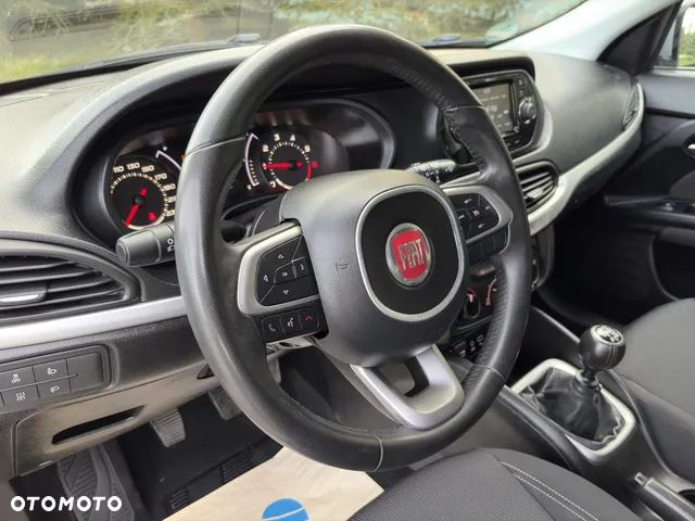 Fiat Tipo 1.4 T-Jet 16v Easy - 10