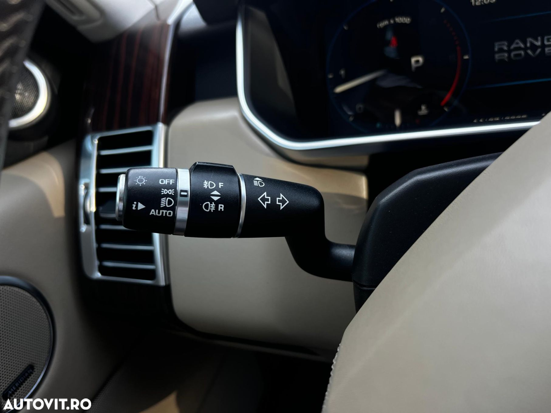 Land Rover Range Rover Vogue - 24