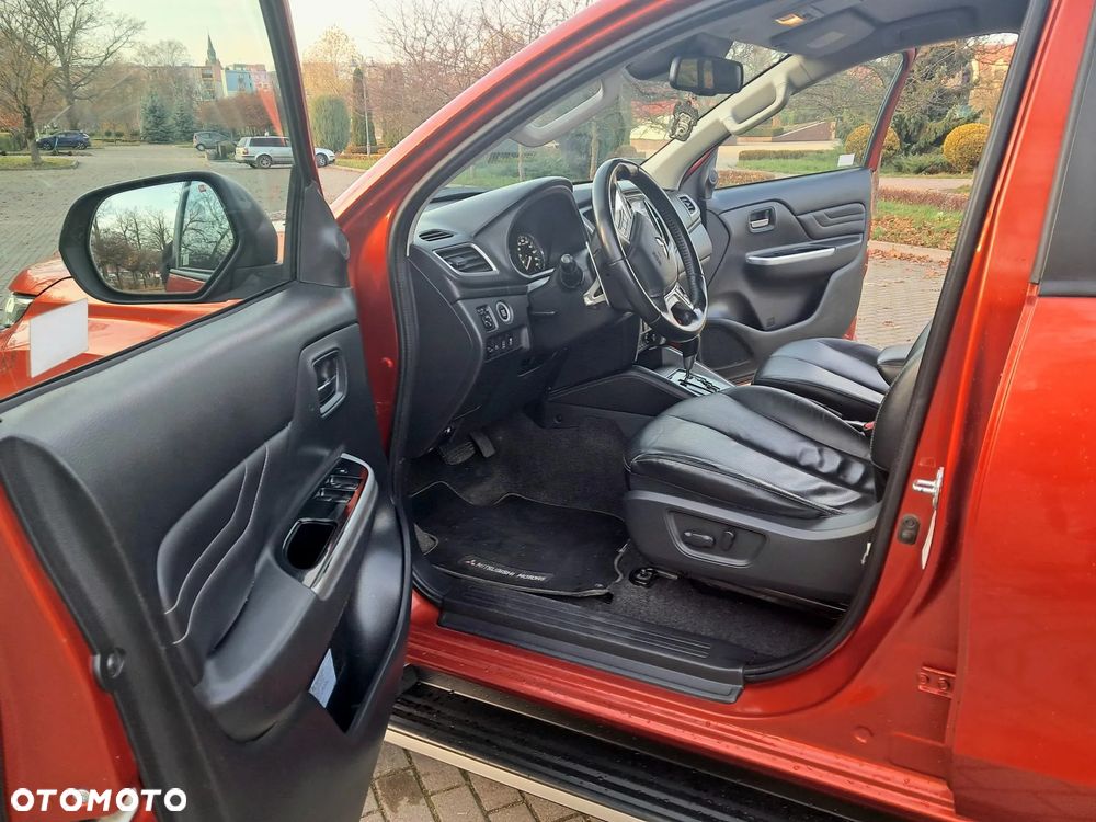 Mitsubishi L200 2.2 d DC Instyle Plus - 31