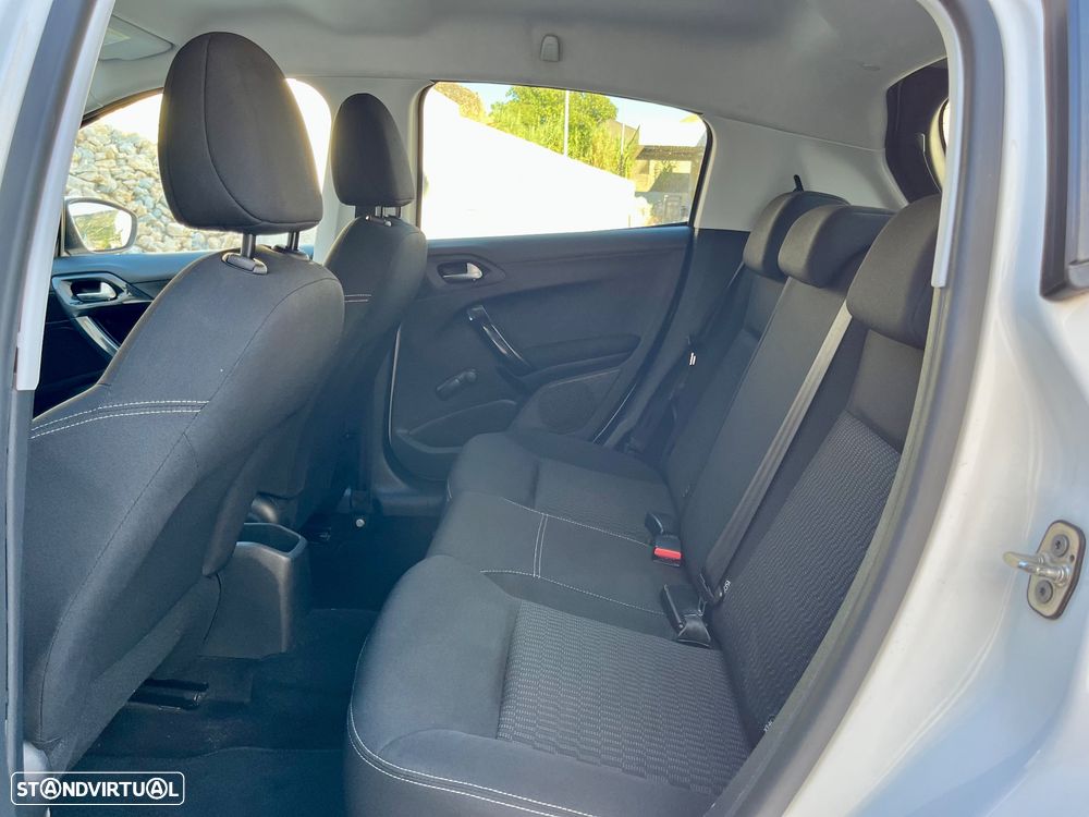 Peugeot 208 1.2 VTi Active - 30