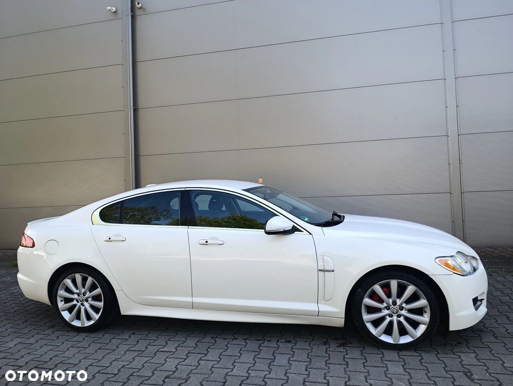 Jaguar XF 3.0 V6 S Pace - 7