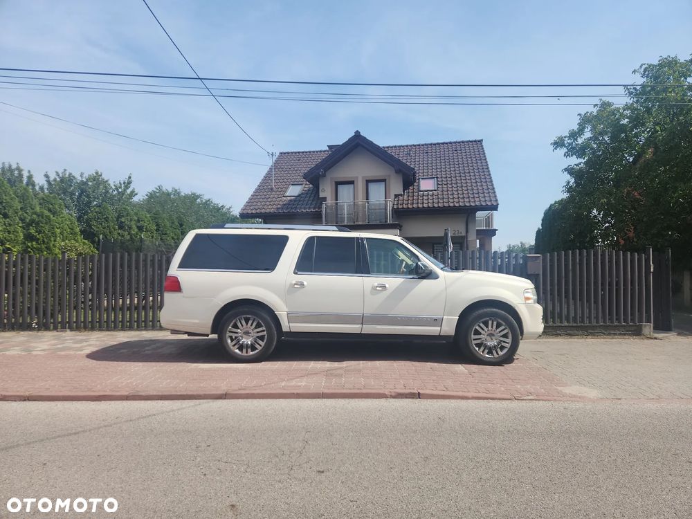 Lincoln Navigator 5.4 L 4x4 - 4