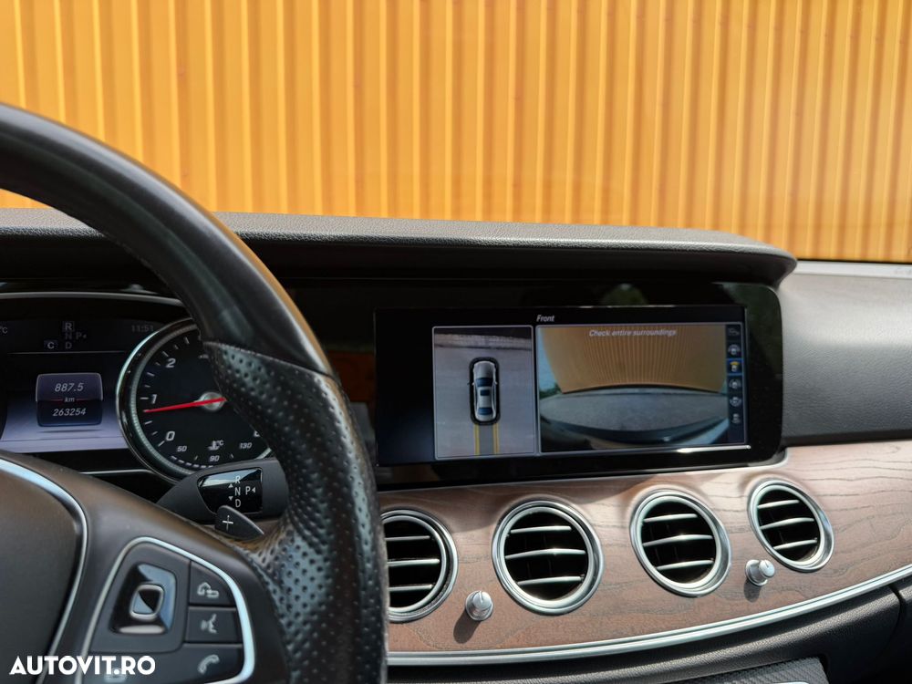 Mercedes-Benz E - 13