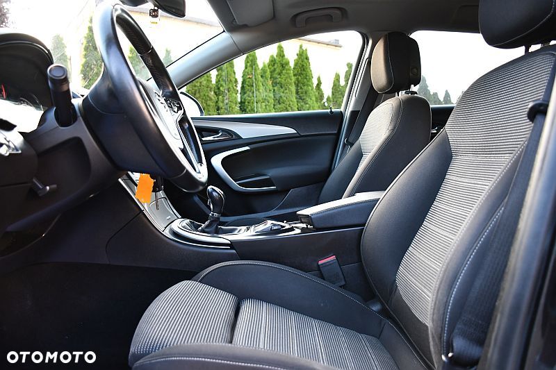 Opel Insignia 1.4 T Cosmo S&S - 10