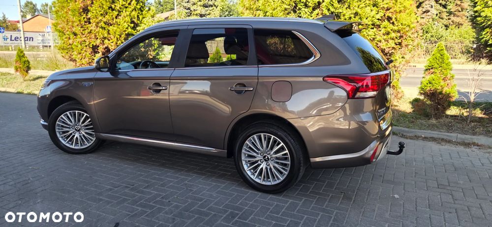 Mitsubishi Outlander 2.4 4WD Diamant+ - 9