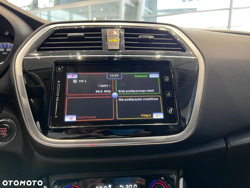 Suzuki SX4 S-Cross 1.4 T Premium - 23