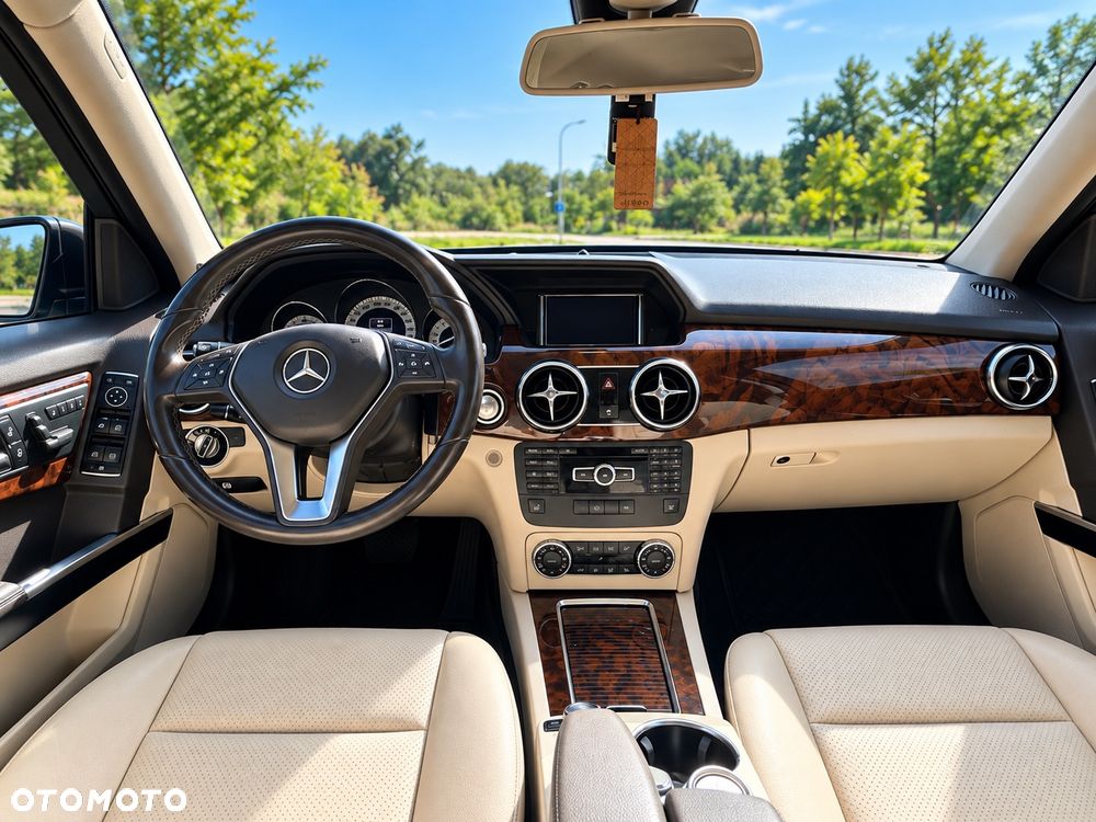 Mercedes-Benz GLK 350 4-Matic - 6