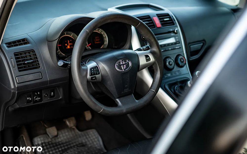 Toyota Auris 1.4 D-4D Luna EU5 - 10
