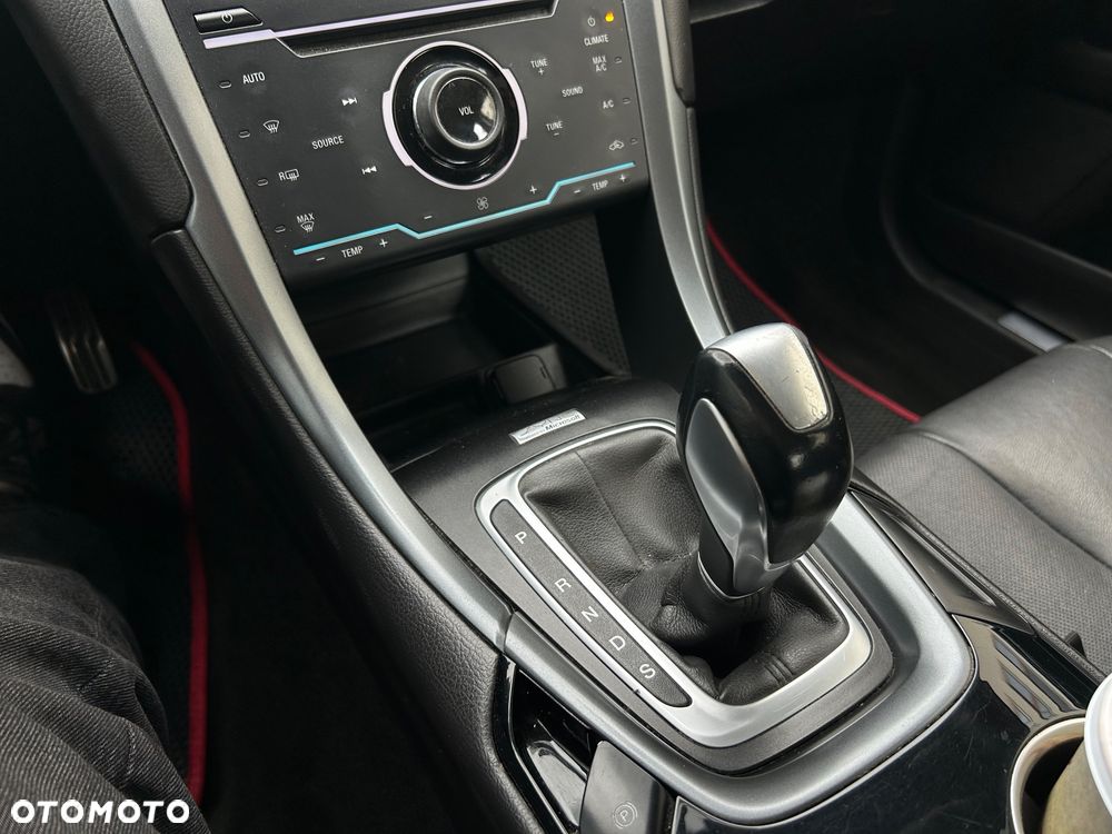 Ford Fusion 2.0 EcoBoost Titanium - 18