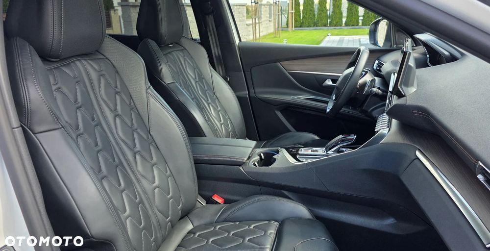 Peugeot 5008 PureTech 180 EAT8 Stop & Start GT - 36