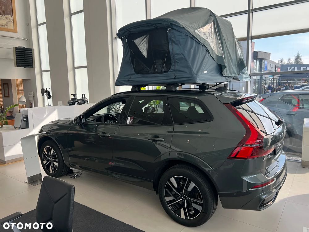 Volvo XC 60 B5 B AWD Plus Dark - 2