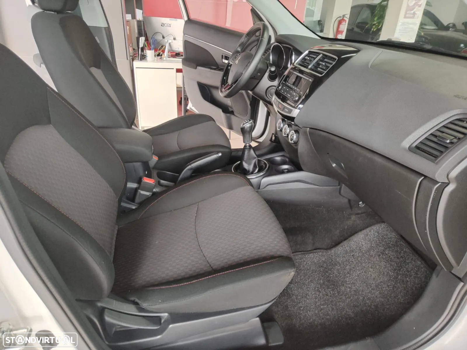 Mitsubishi ASX 1.6 MIVEC Intense - 15