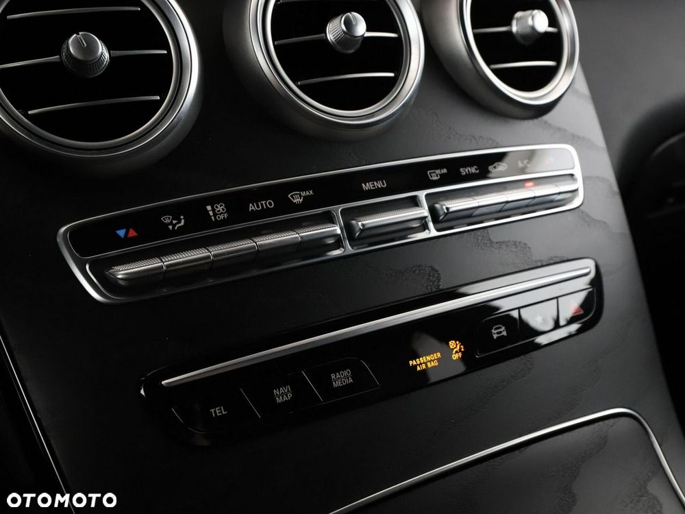 Mercedes-Benz GLC - 31