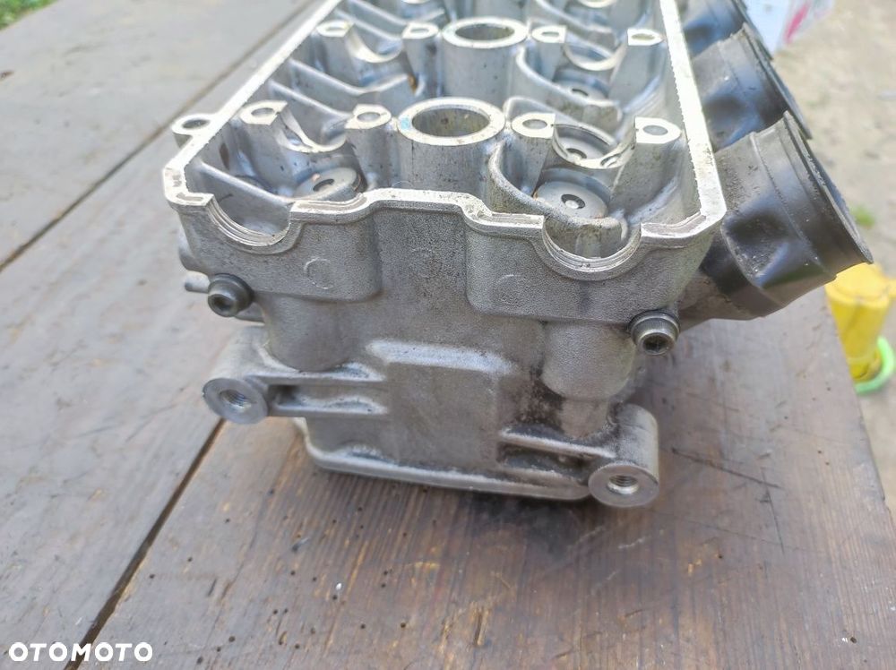 Głowica Suzuki srad 600 / 750 JC036N1 1-34E0 KCR 4 - 6
