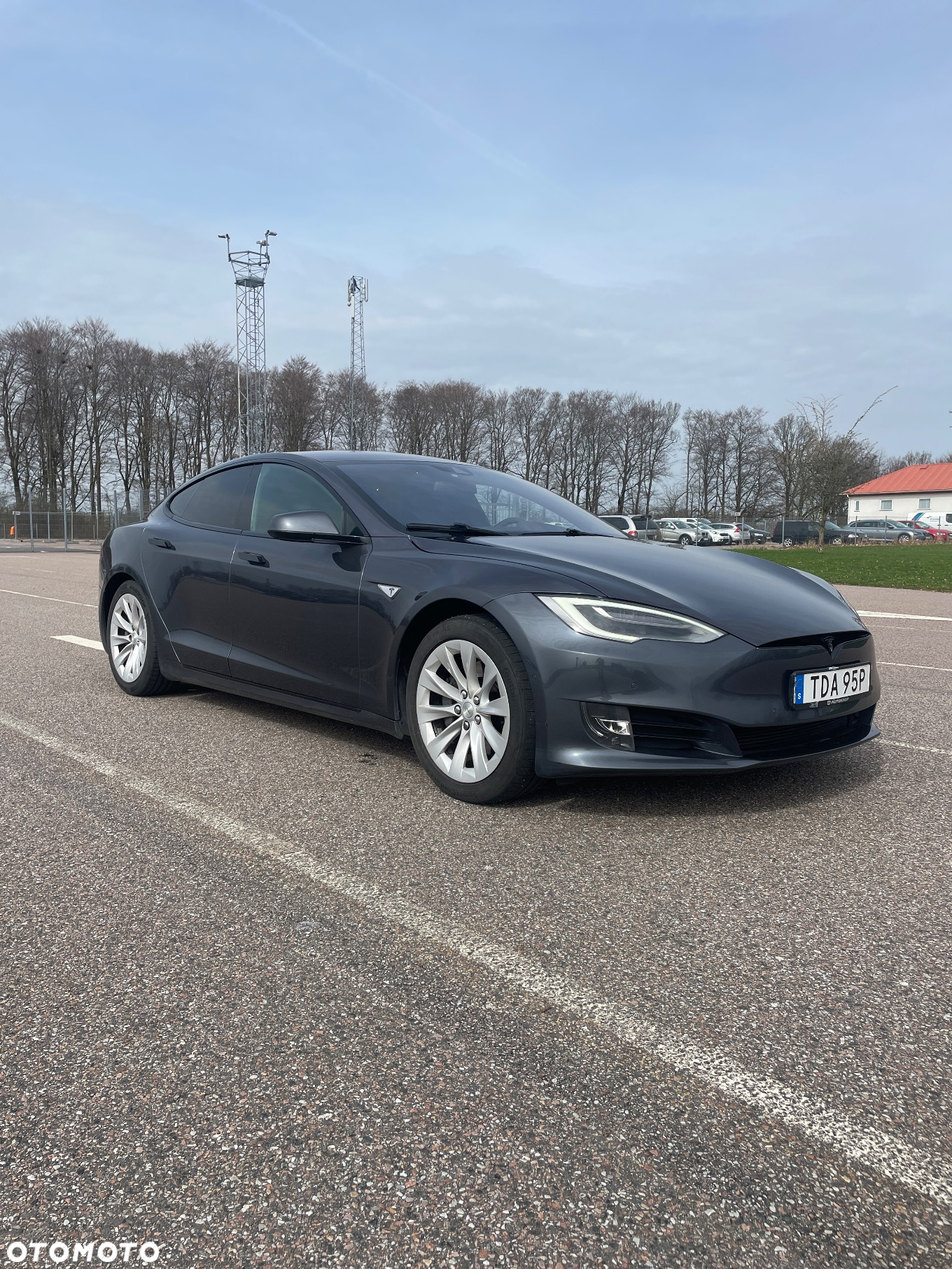Tesla Model S - 3