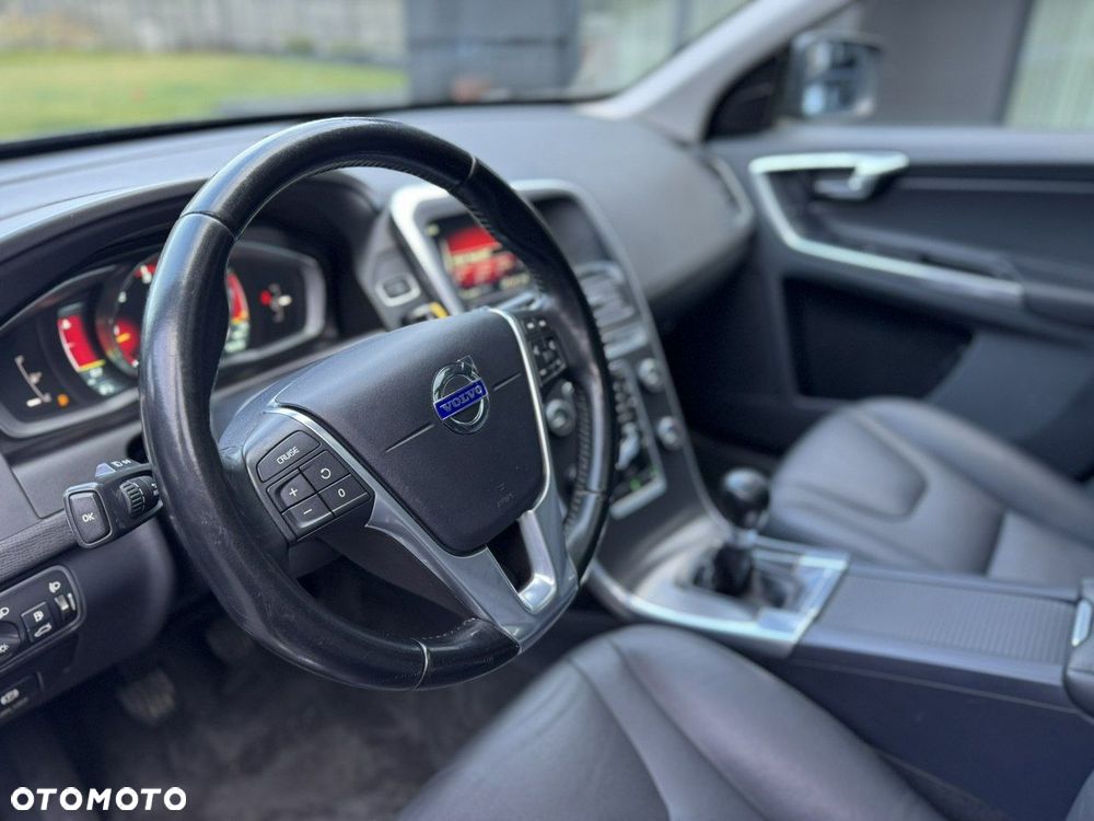 Volvo XC 60 D3 Summum - 11