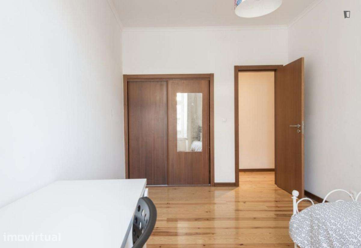 Quarto - localizado em Sete Rios Lisbon - Grande imagem: 3/14