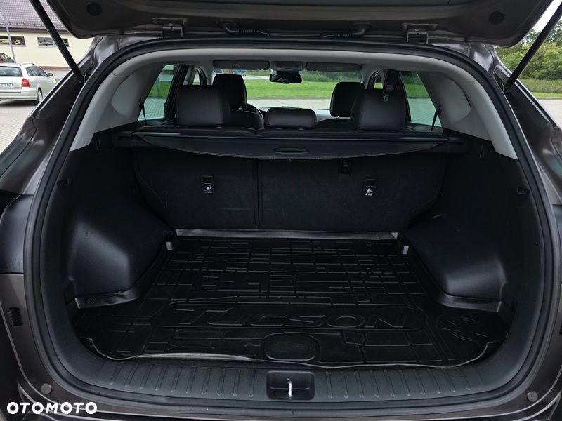 Hyundai Tucson 1.7 CRDI BlueDrive Comfort 2WD - 11
