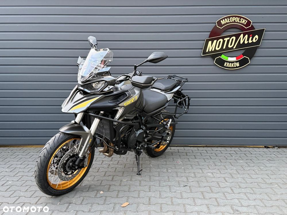 QJMOTOR SRT900SX - 3