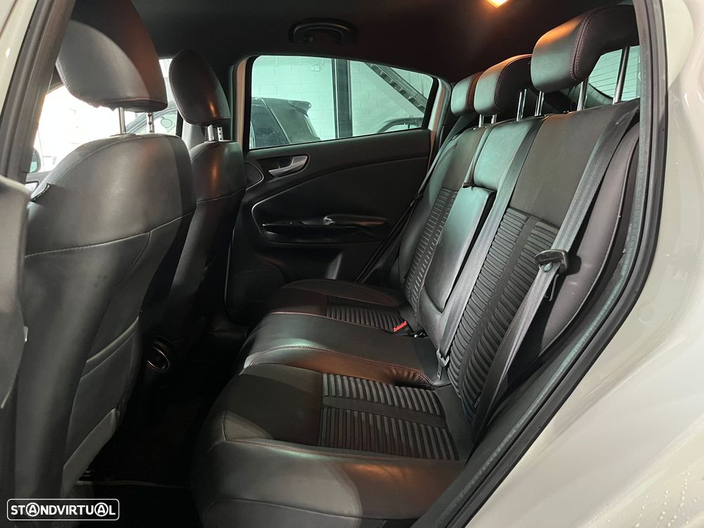 Alfa Romeo Giulietta 1.6 JTDM Progression - 12