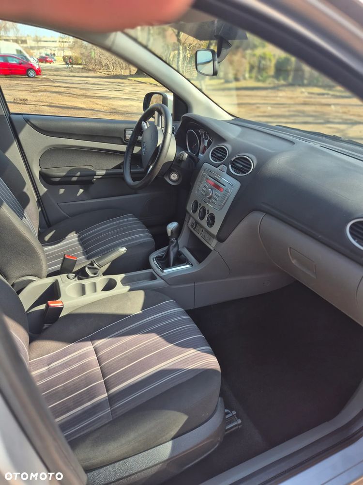 Ford Focus 1.6 Amber X - 12