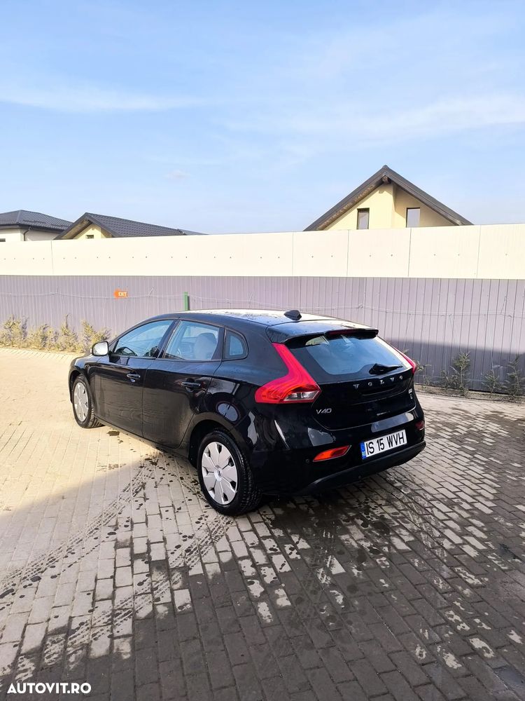 Volvo V40 D2 Aut. Kinetic - 3
