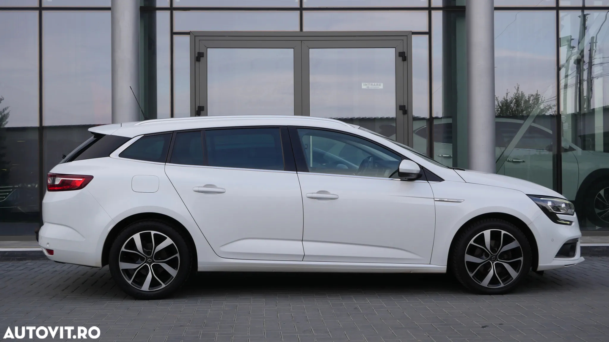 Renault Megane Grandtour TCe 140 GPF BOSE EDITION - 22