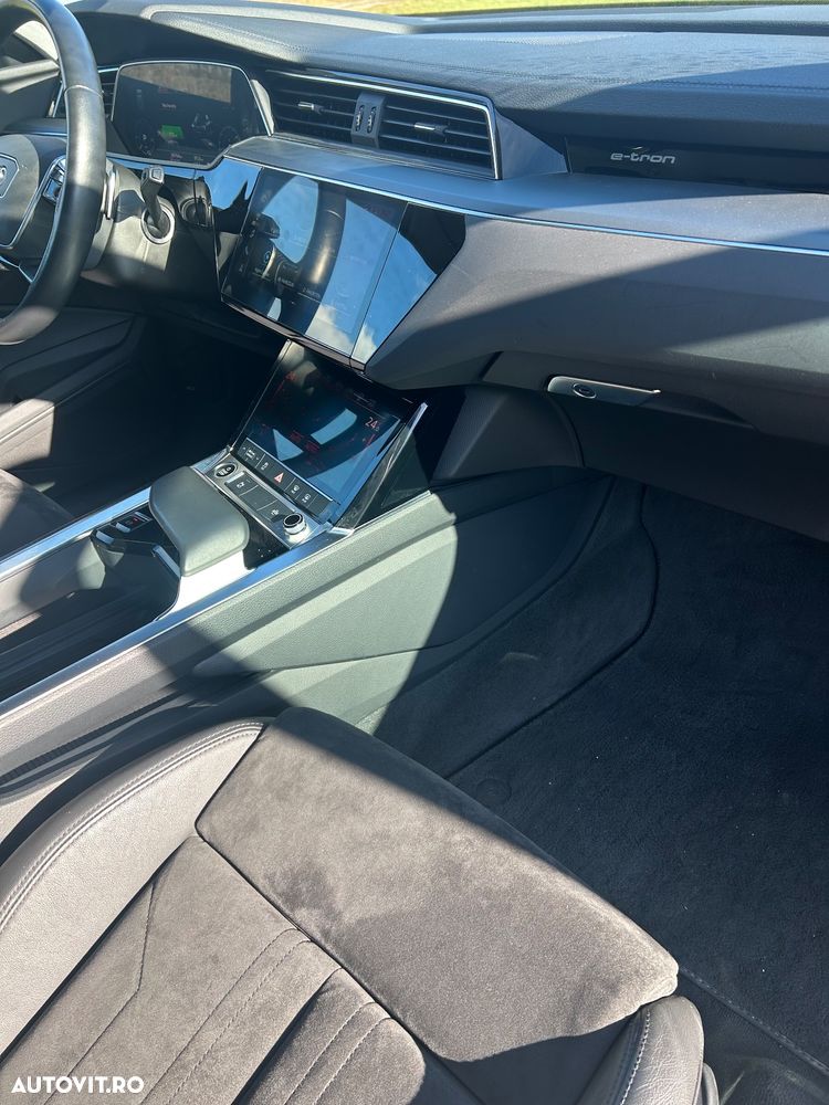 Audi e-tron 55 quattro - 16