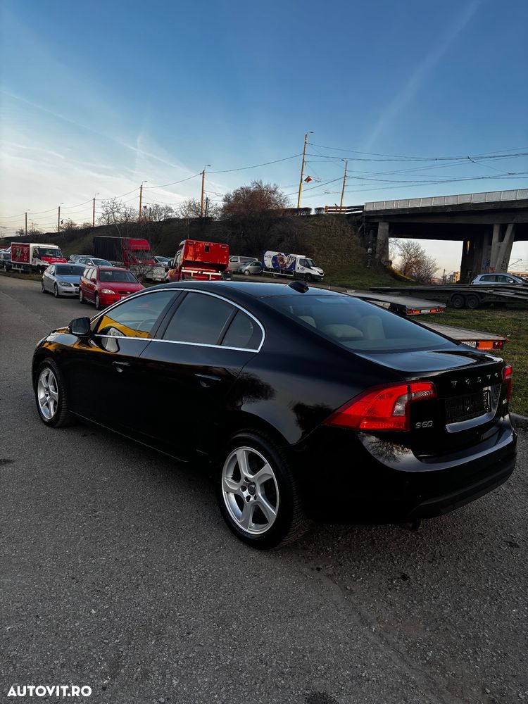 Volvo S60 D3 Geartronic - 4