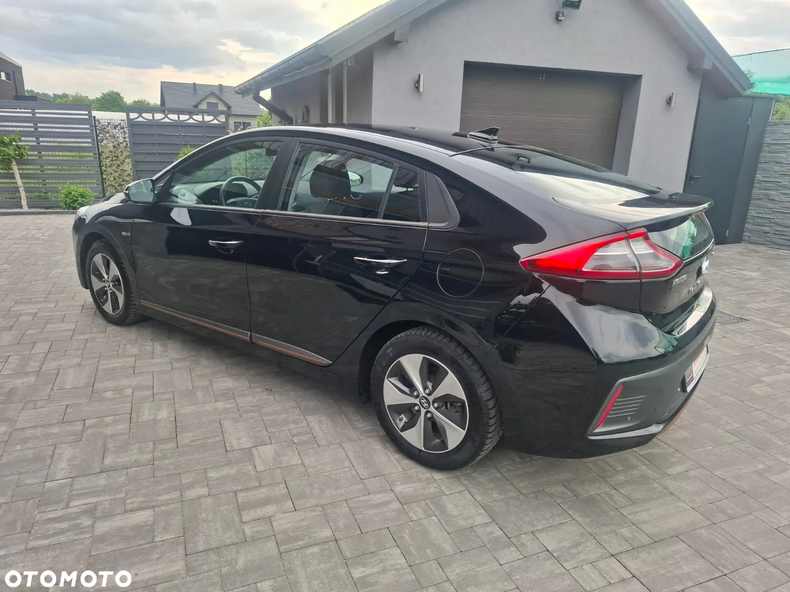 Hyundai IONIQ electric Premium - 4