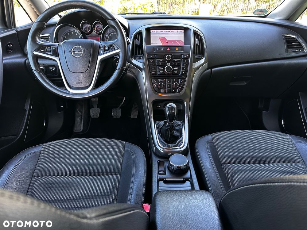 Opel Astra 1.4 Turbo Color Edition - 36