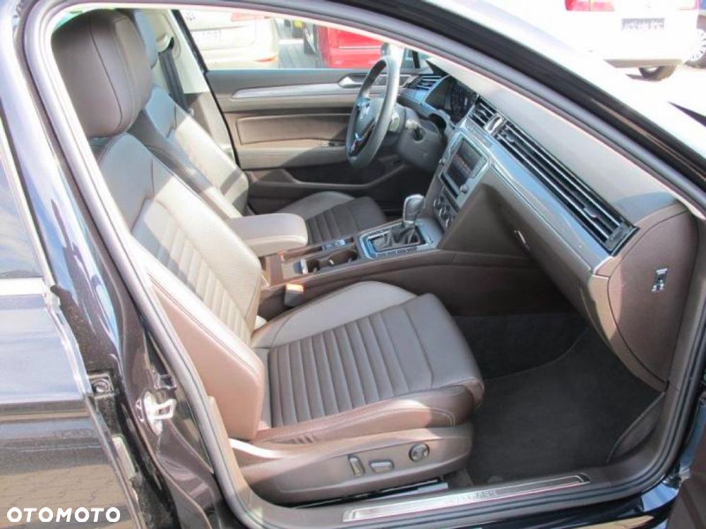 Volkswagen Passat Alltrack - 10