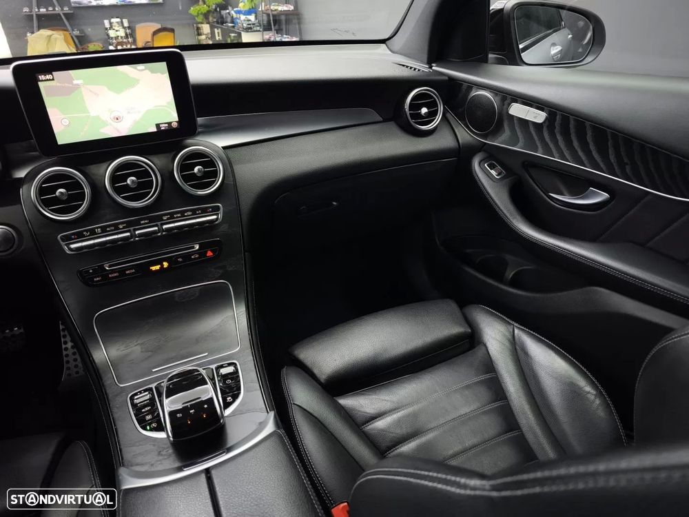 Mercedes-Benz GLC 250 d 4Matic 9G-TRONIC AMG Line - 34