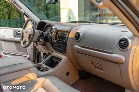 Ford Expedition - 15