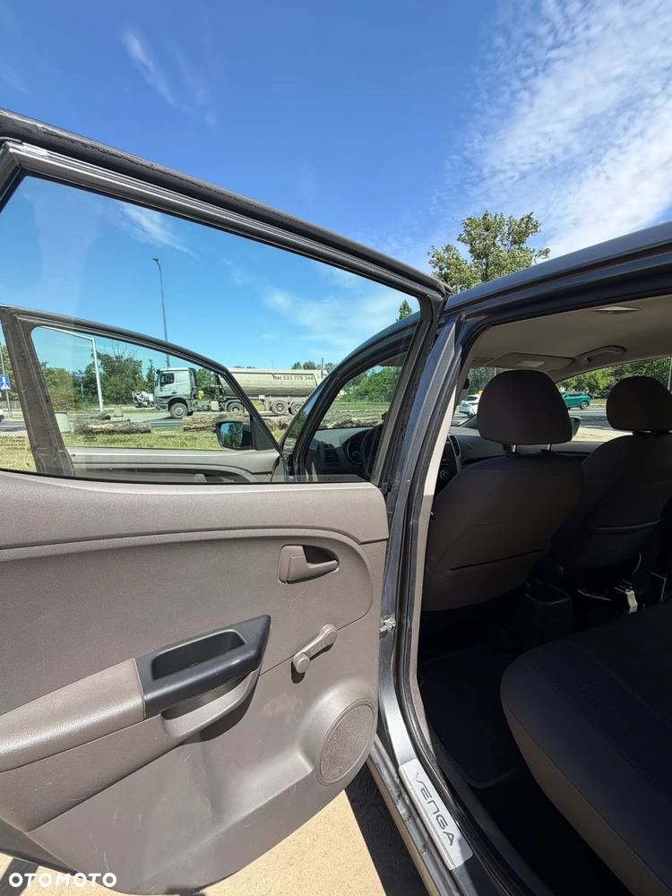 Kia Venga 1.6 M - 14
