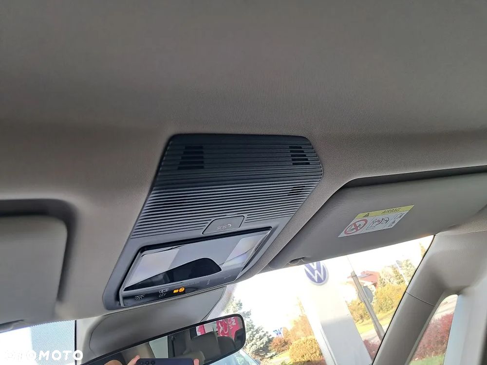 Volkswagen Multivan 2.0 TDI L2 Life DSG - 34