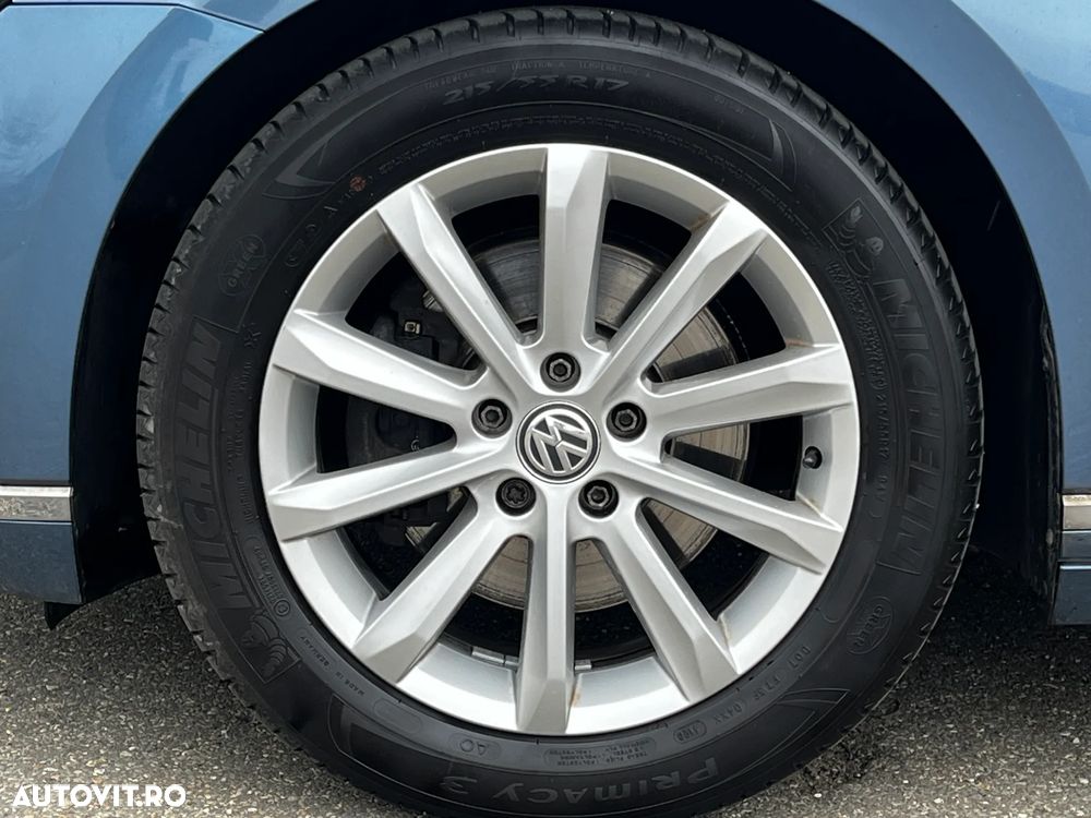 Volkswagen Passat - 28