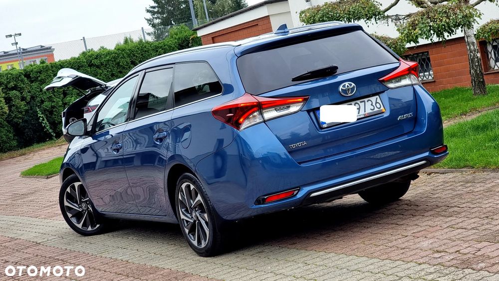 Toyota Auris 1.6 Premium MS - 6