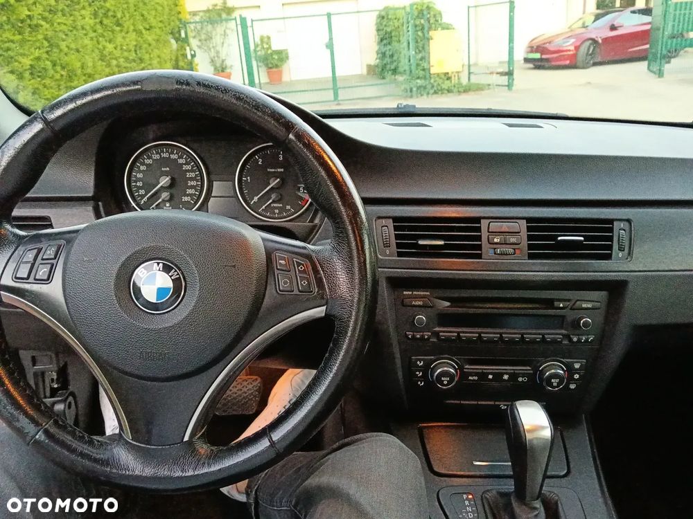 BMW Seria 3 330xd - 15