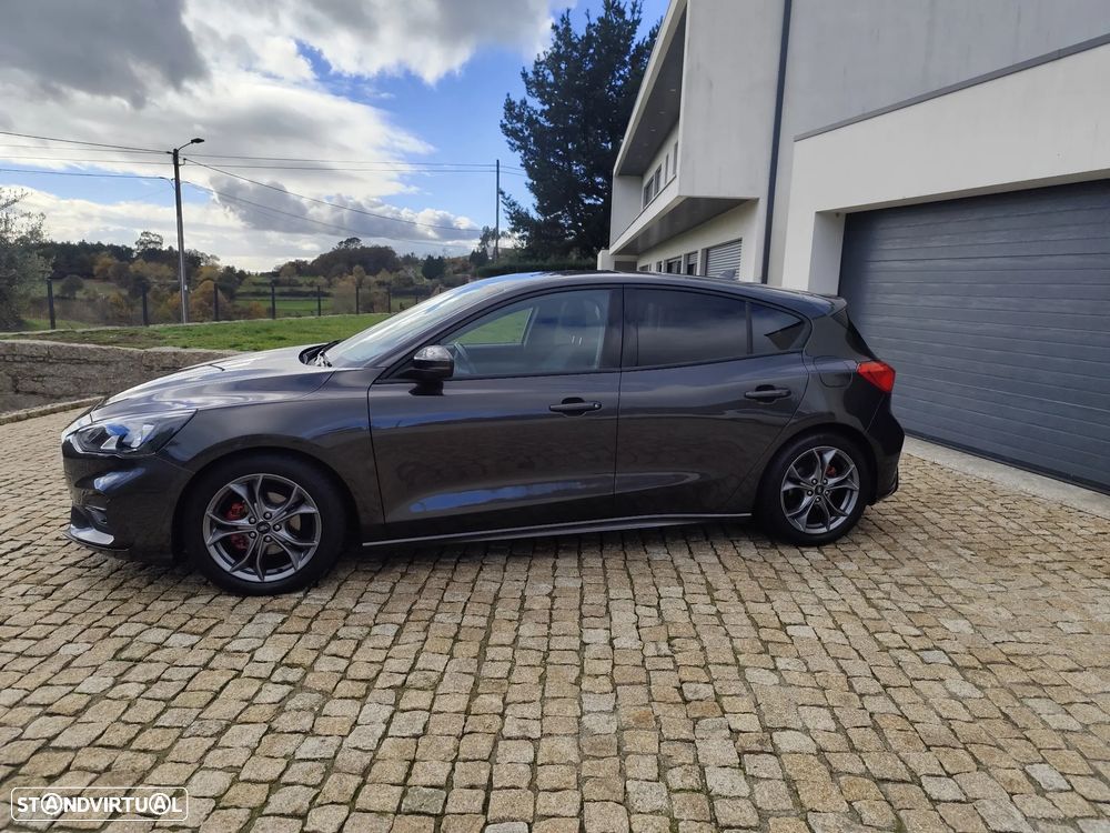 Ford Focus 1.0 EcoBoost MHEV ST-Line - 18