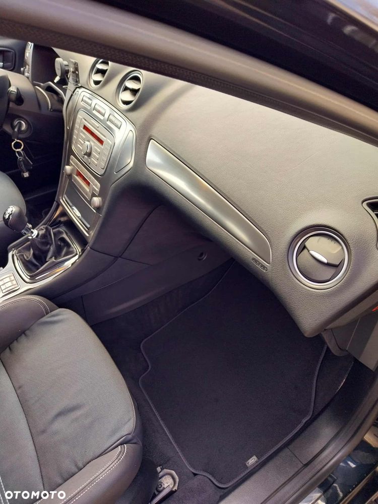 Ford Mondeo 2.0 TDCi Titanium - 20