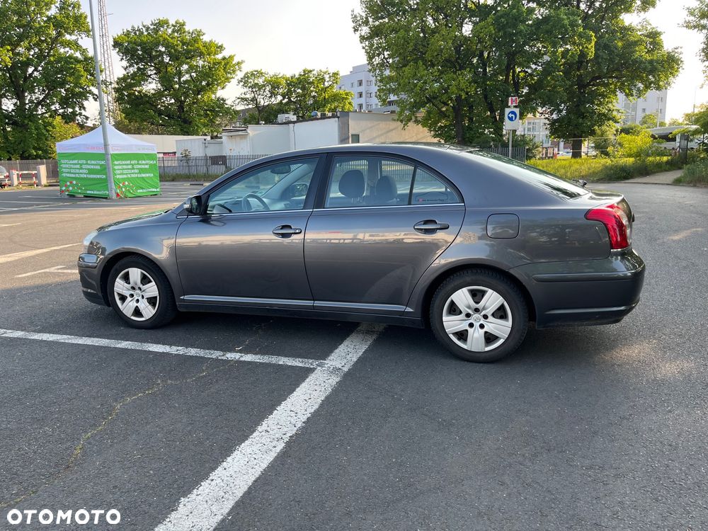 Toyota Avensis 2.0 D-4D Sol - 10