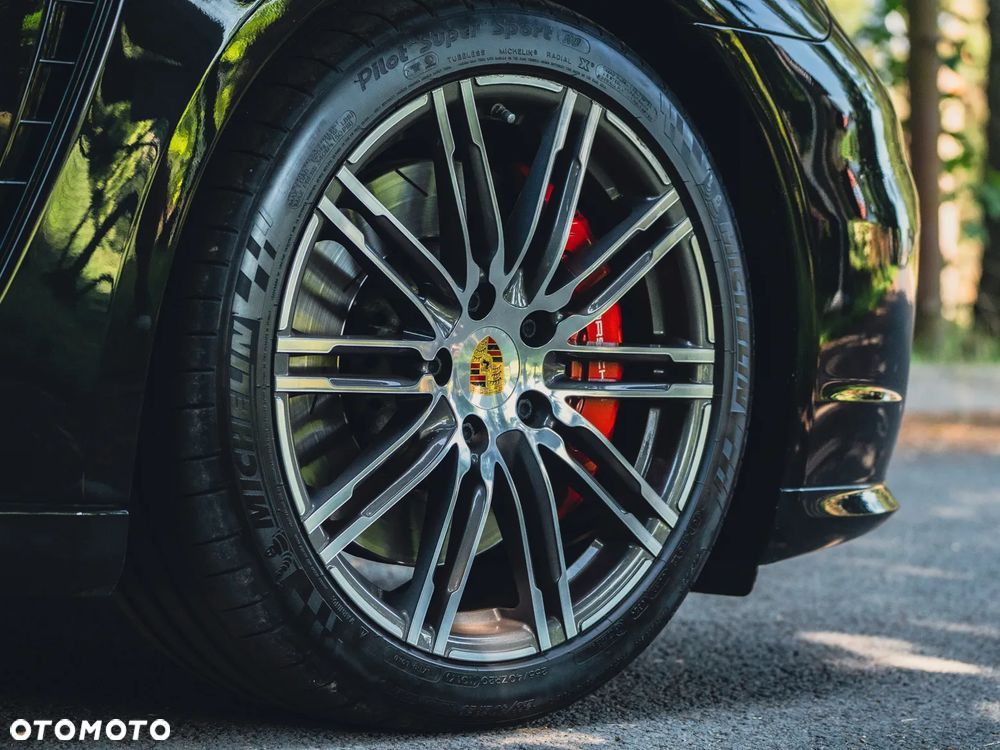 Porsche Panamera GTS - 19