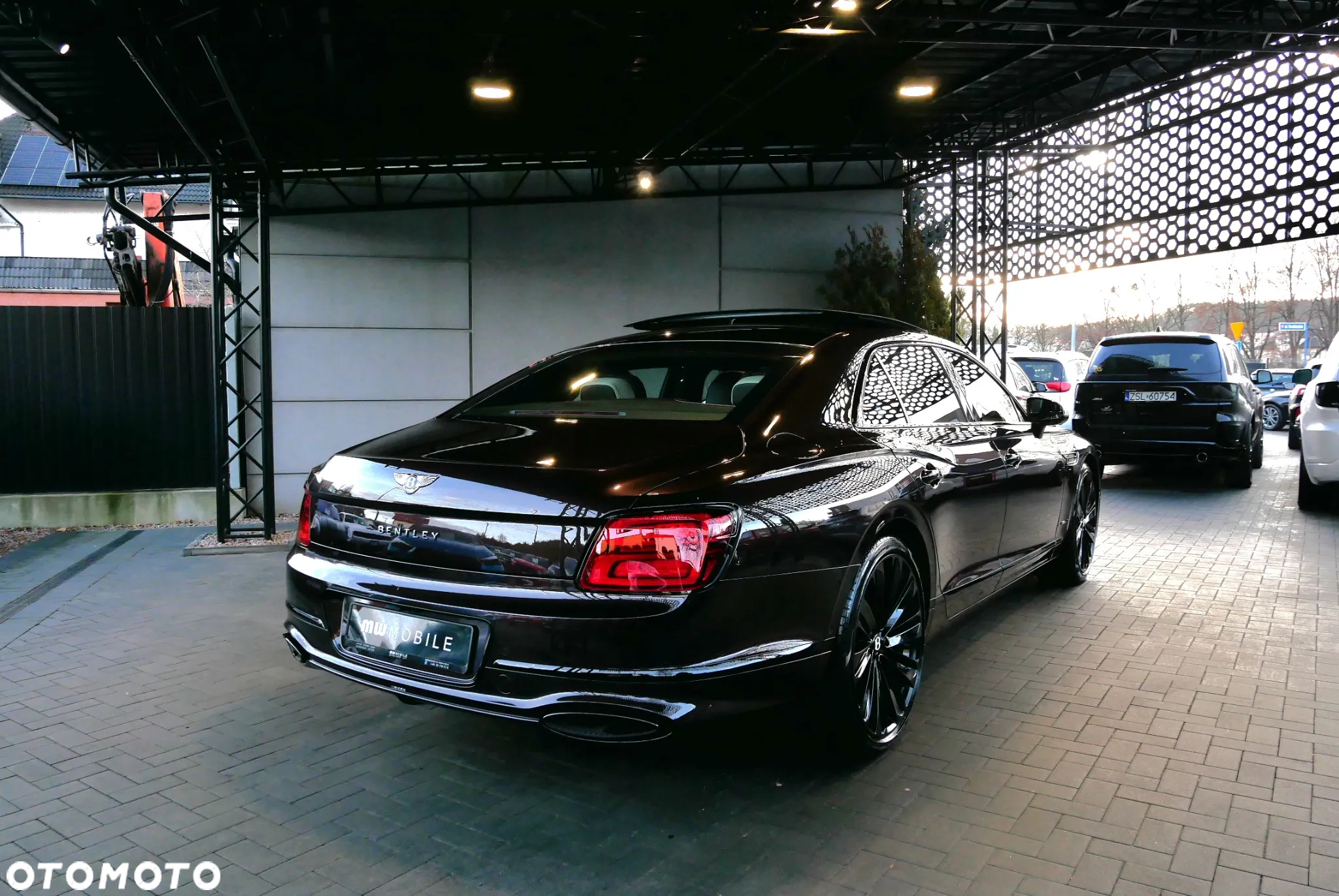 Bentley Flying Spur - 3